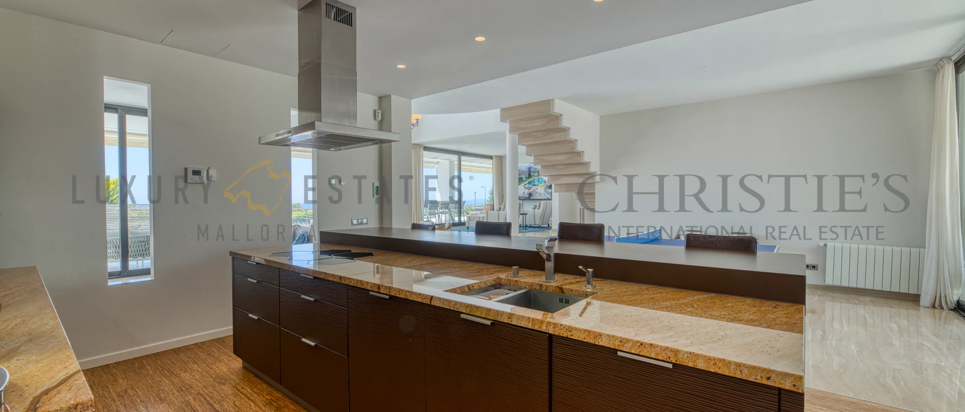 villa in badia blava mit traumhaftem blick in 1. meereslinie an der küste von llucmajor 4