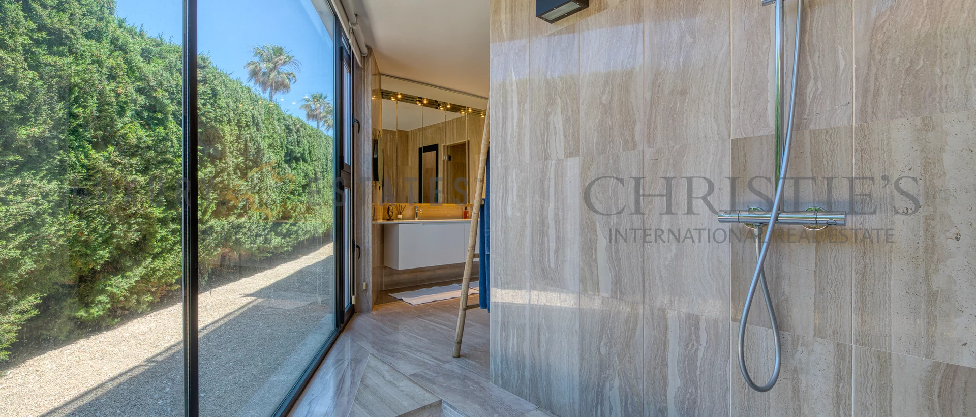 villa in badia blava mit traumhaftem blick in 1. meereslinie an der küste von llucmajor 9