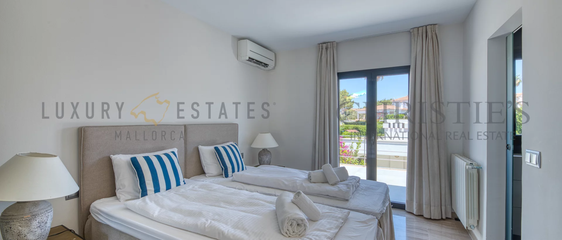 villa in badia blava mit traumhaftem blick in 1. meereslinie an der küste von llucmajor 13