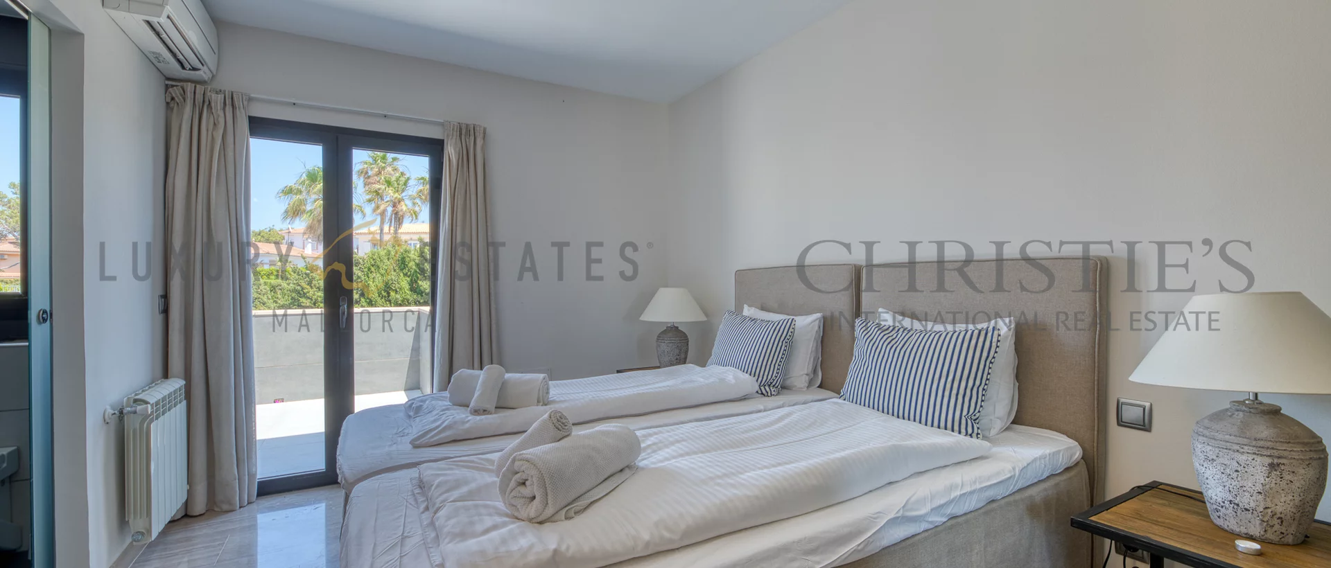 villa in badia blava mit traumhaftem blick in 1. meereslinie an der küste von llucmajor 16