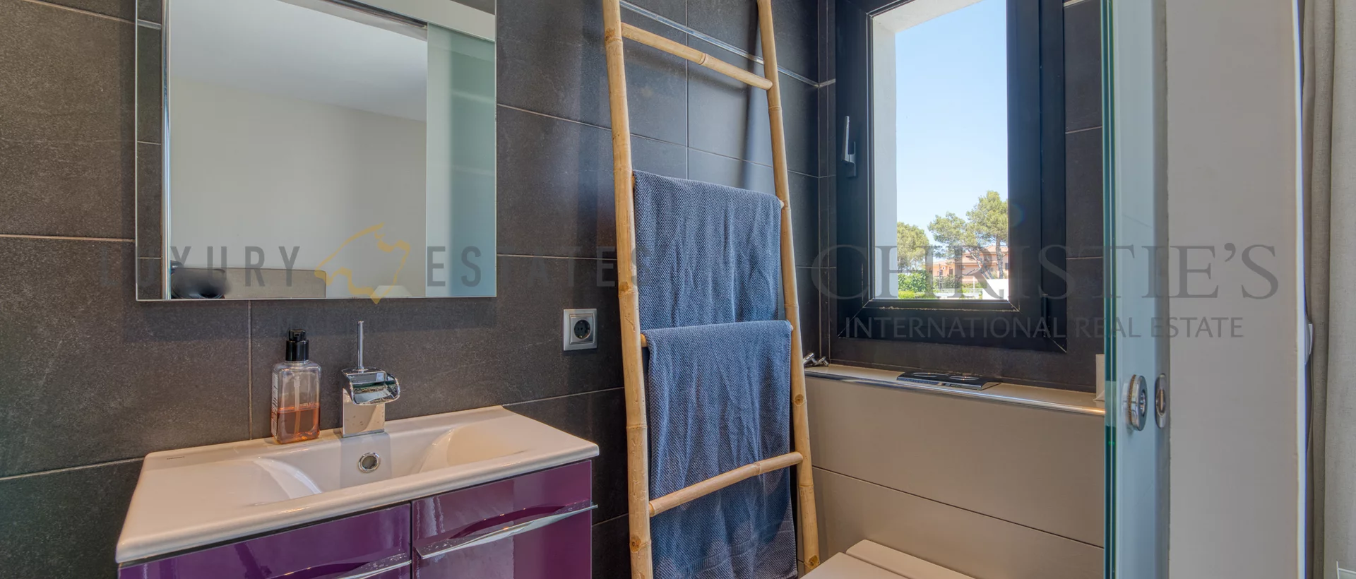 villa in badia blava mit traumhaftem blick in 1. meereslinie an der küste von llucmajor 17