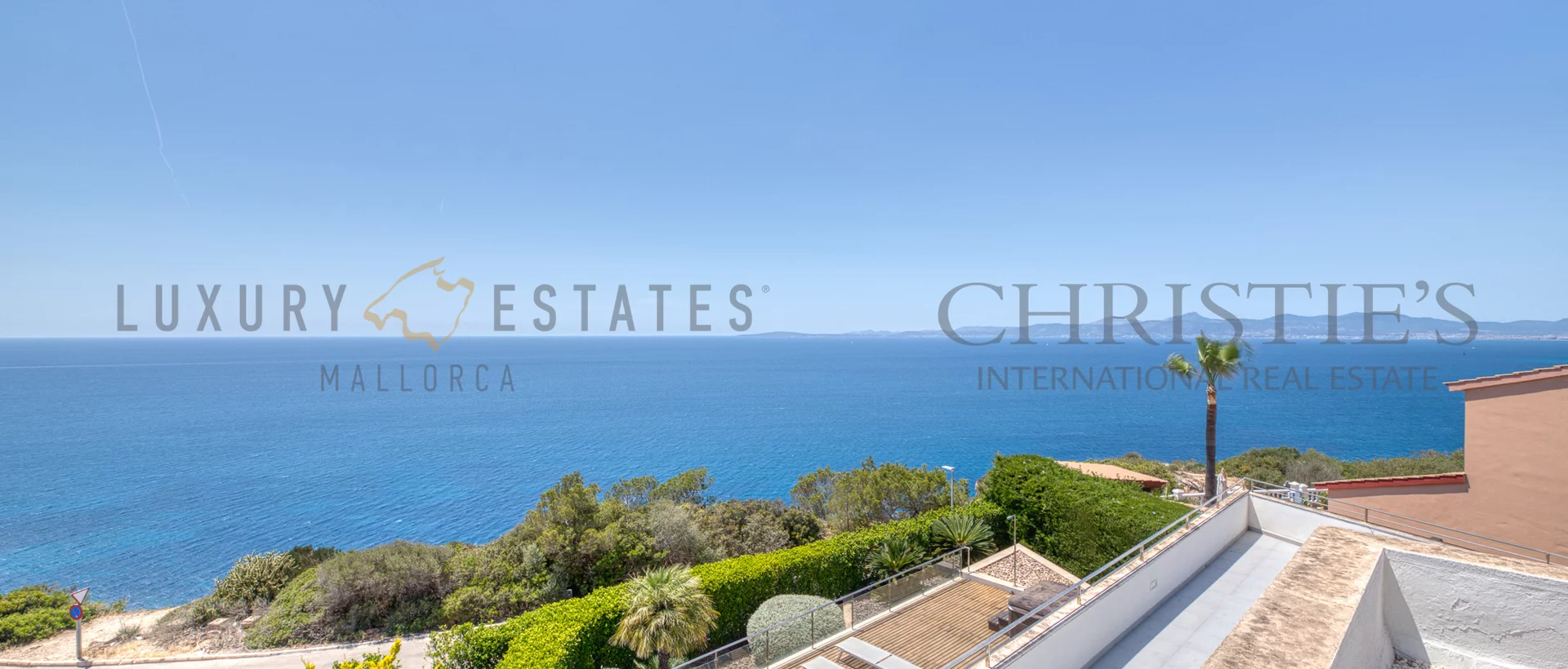 villa in badia blava mit traumhaftem blick in 1. meereslinie an der küste von llucmajor 26