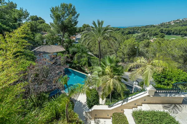 luxuriöse, mediterrane villa in bendinat 66