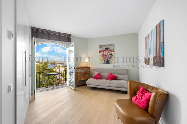 Ático renovado en bendinat con espectaculares vistas al mar 4