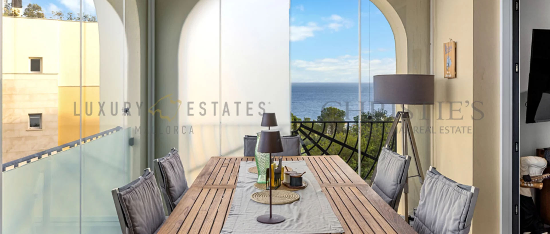 Ático renovado en bendinat con espectaculares vistas al mar 17