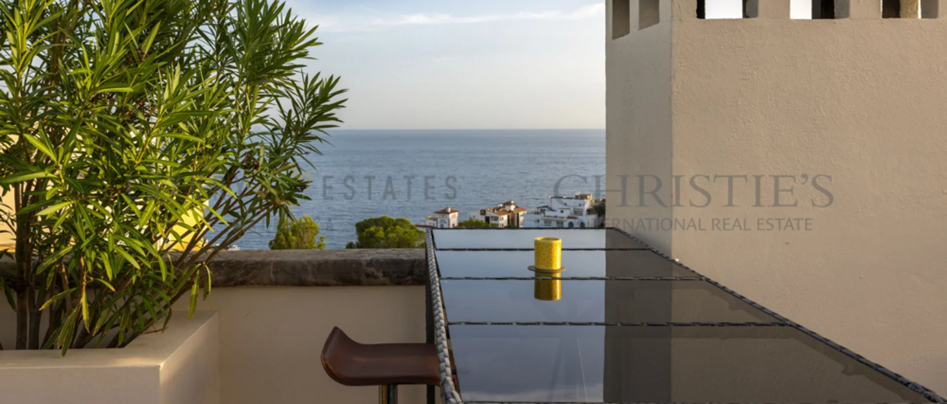 Ático renovado en bendinat con espectaculares vistas al mar 20