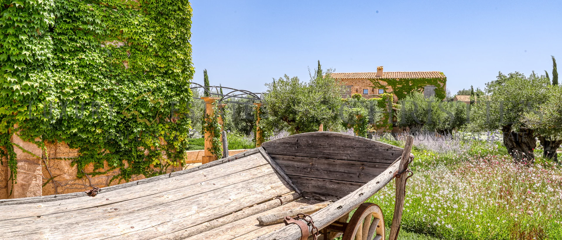 finca de nueva construcción en mallorca con piscina, construida en piedra natural, a los pies de la sierra de tramuntana 9