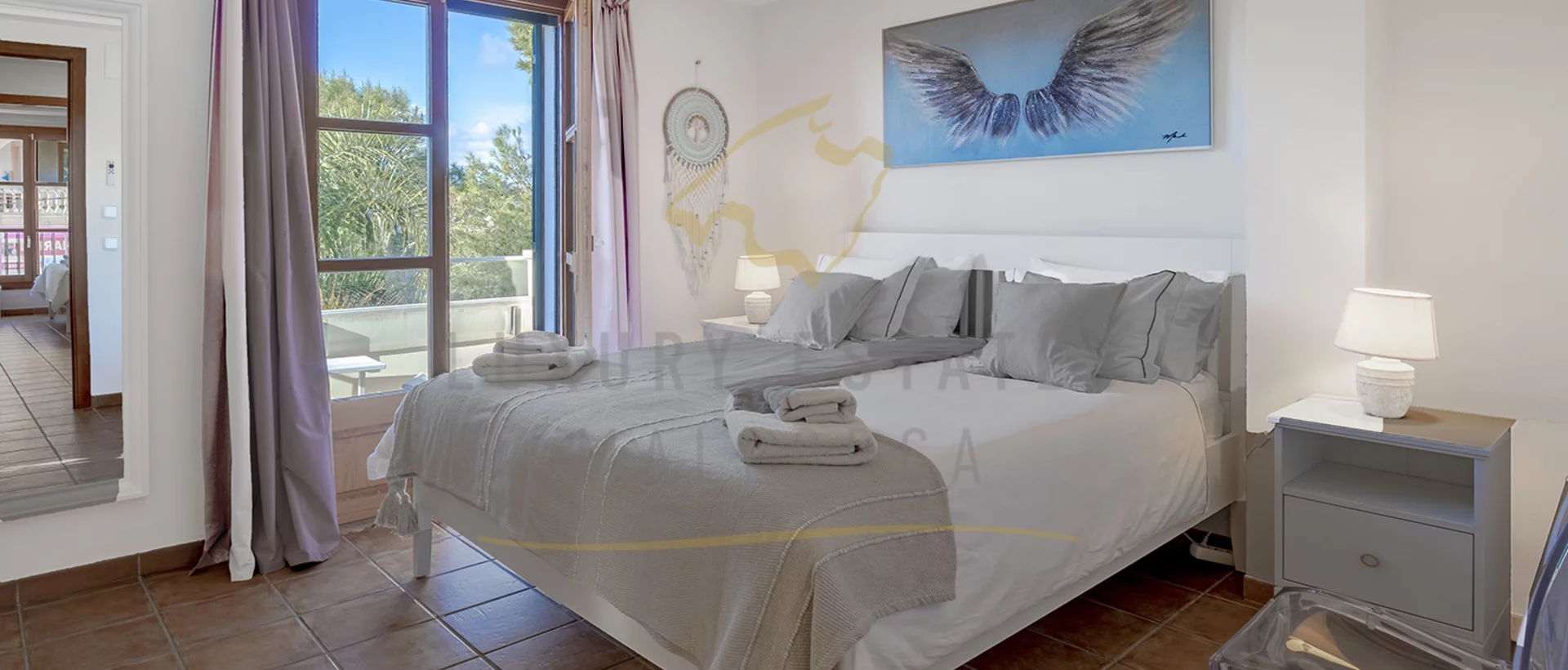 casa adosada reformada en cala pi con licencia de alquiler vacacional y vistas a la bahía 12