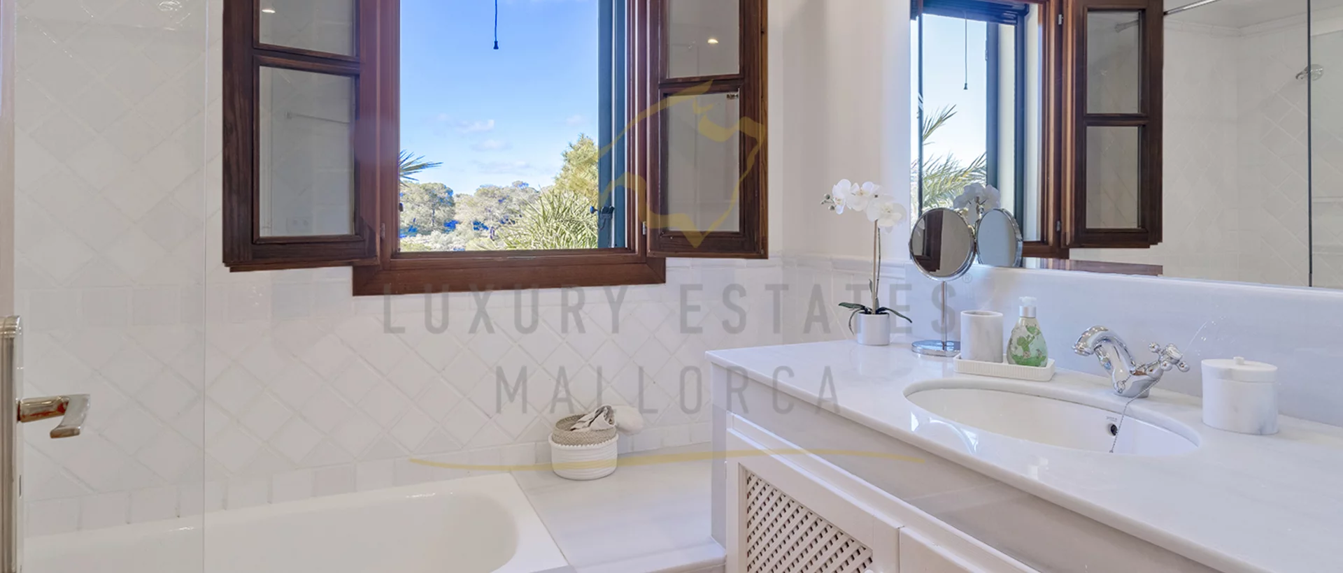 casa adosada reformada en cala pi con licencia de alquiler vacacional y vistas a la bahía 14