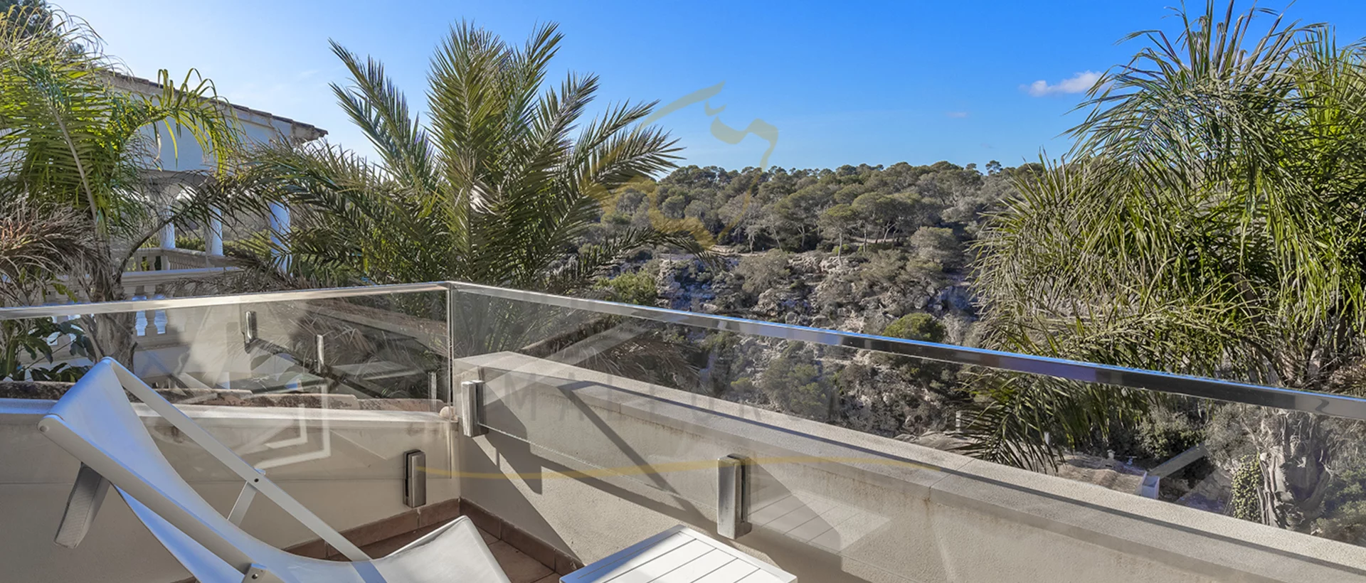 casa adosada reformada en cala pi con licencia de alquiler vacacional y vistas a la bahía 16