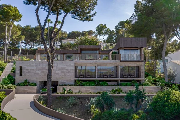 proyecto de construcción con licencia en cala vinyas 5