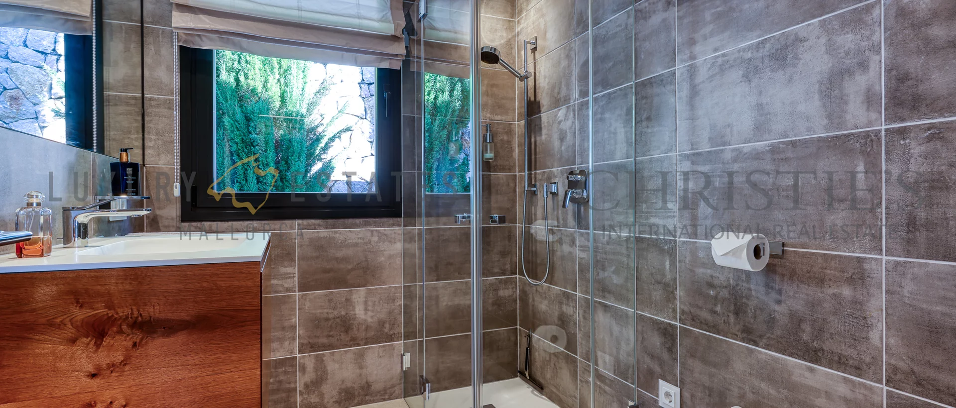 moderne villa in cala vinyas mit pool und garten 7