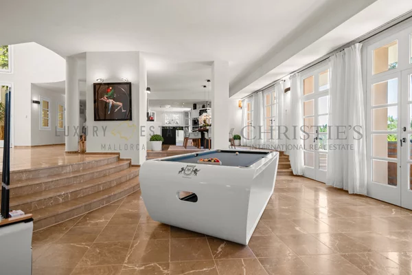 villa en cala vinyes con piscina y vistas al mar 5