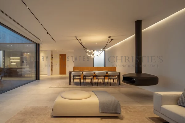 villa de lujo de nueva construcción en el toro, en primera línea de mar, con piscina y jardín 3