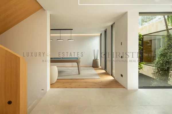 villa de lujo de nueva construcción en el toro, en primera línea de mar, con piscina y jardín 6