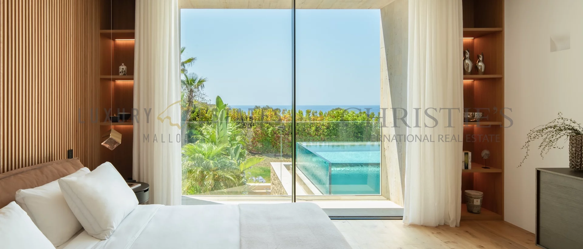 luxus neubau villa in el toro in erster meereslinie mit pool und garten 10