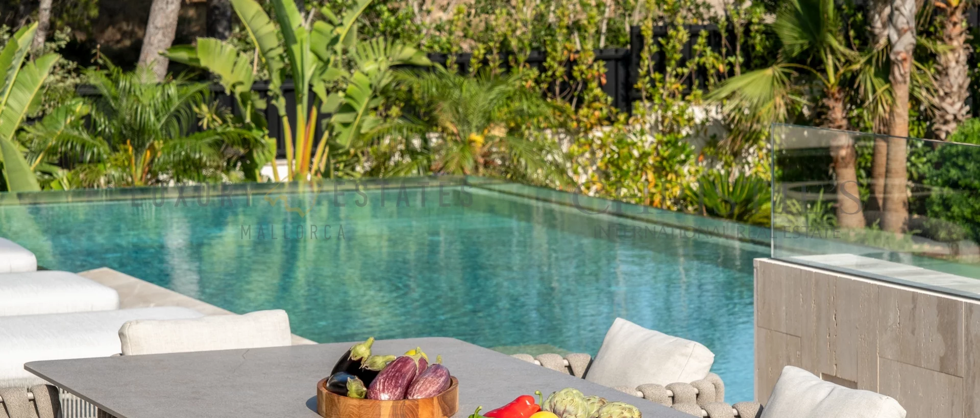 luxus neubau villa in el toro in erster meereslinie mit pool und garten 16