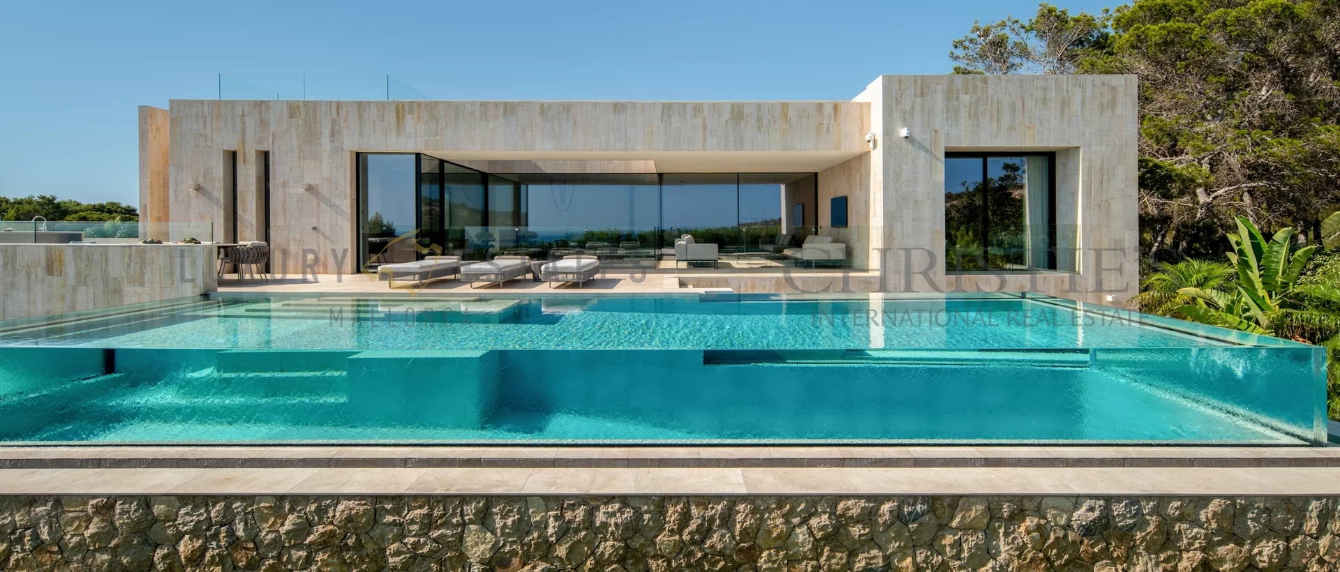 luxus neubau villa in el toro in erster meereslinie mit pool und garten 1