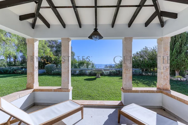 villa mediterránea completamente renovada en génova con vistas al mar 5