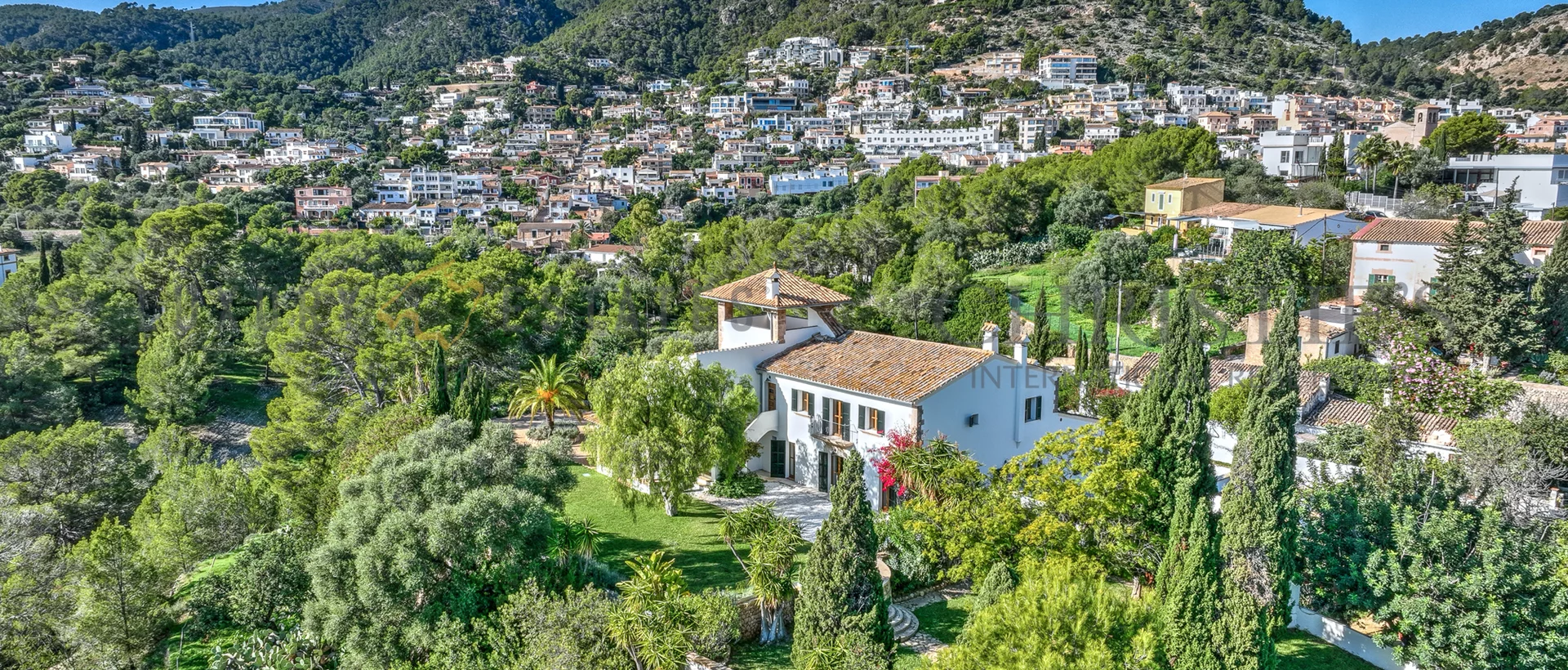 villa mediterránea completamente renovada en génova con vistas al mar 13