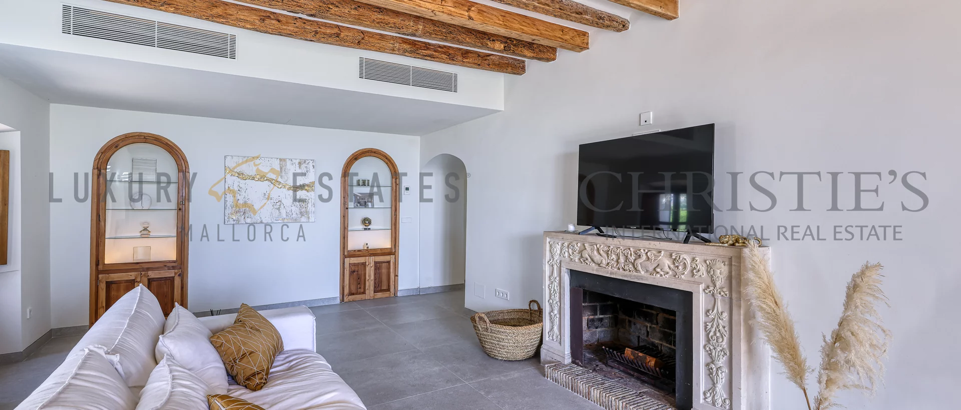 completely renovated mediterranean villa in genoa with sea views 7