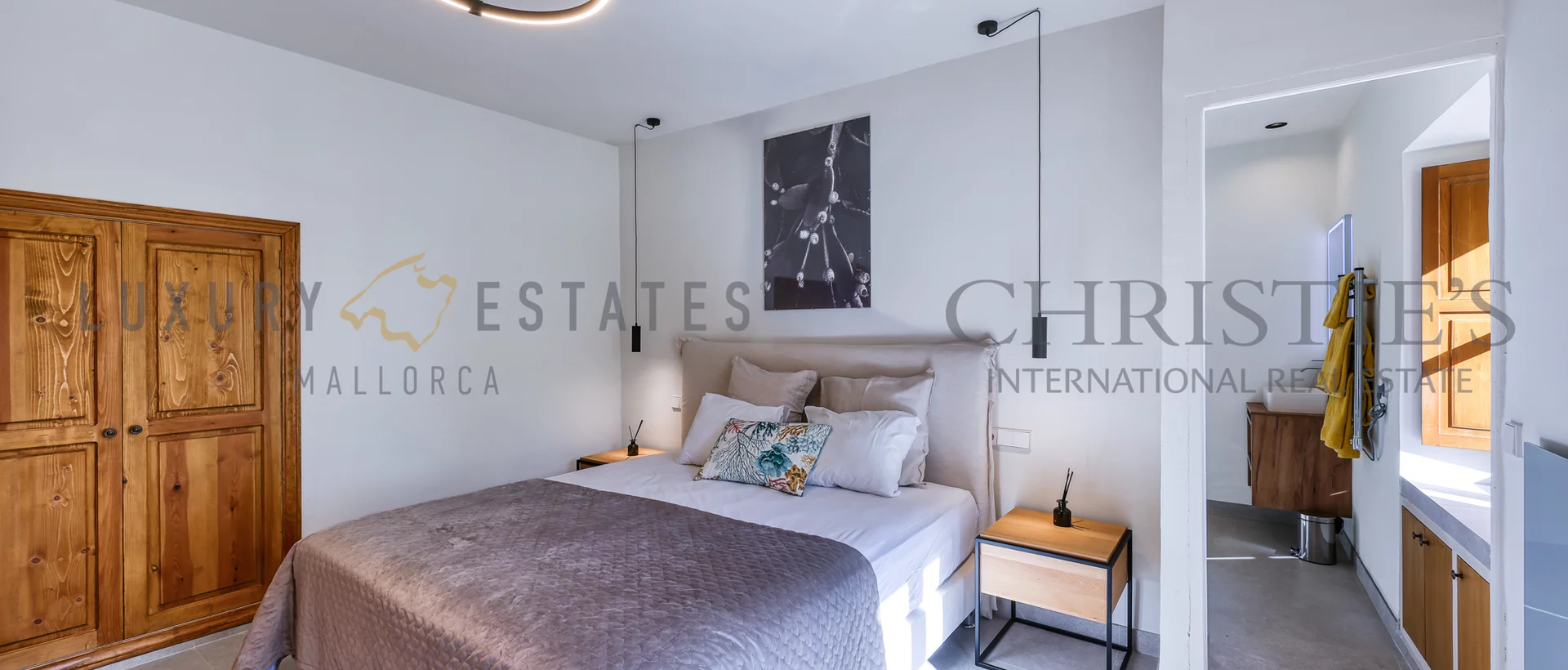 completely renovated mediterranean villa in genoa with sea views 15