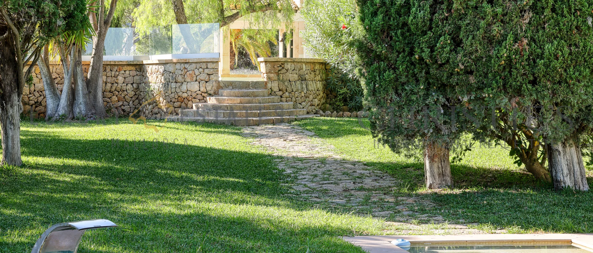 completely renovated mediterranean villa in genoa with sea views 23