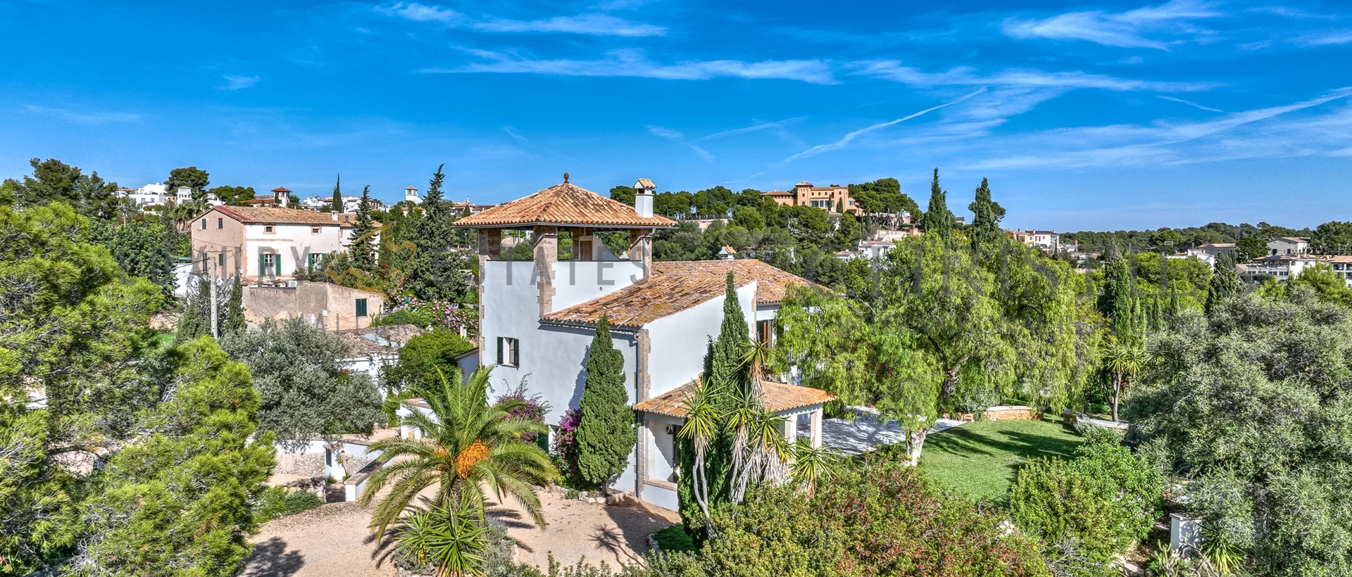 completely renovated mediterranean villa in genoa with sea views 27