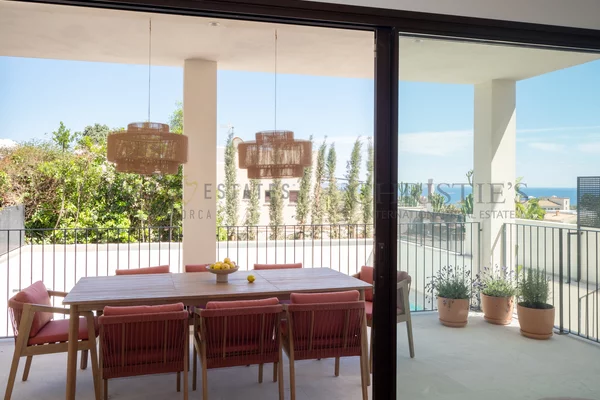 villa de nueva construcción en génova con vistas al mar y piscina