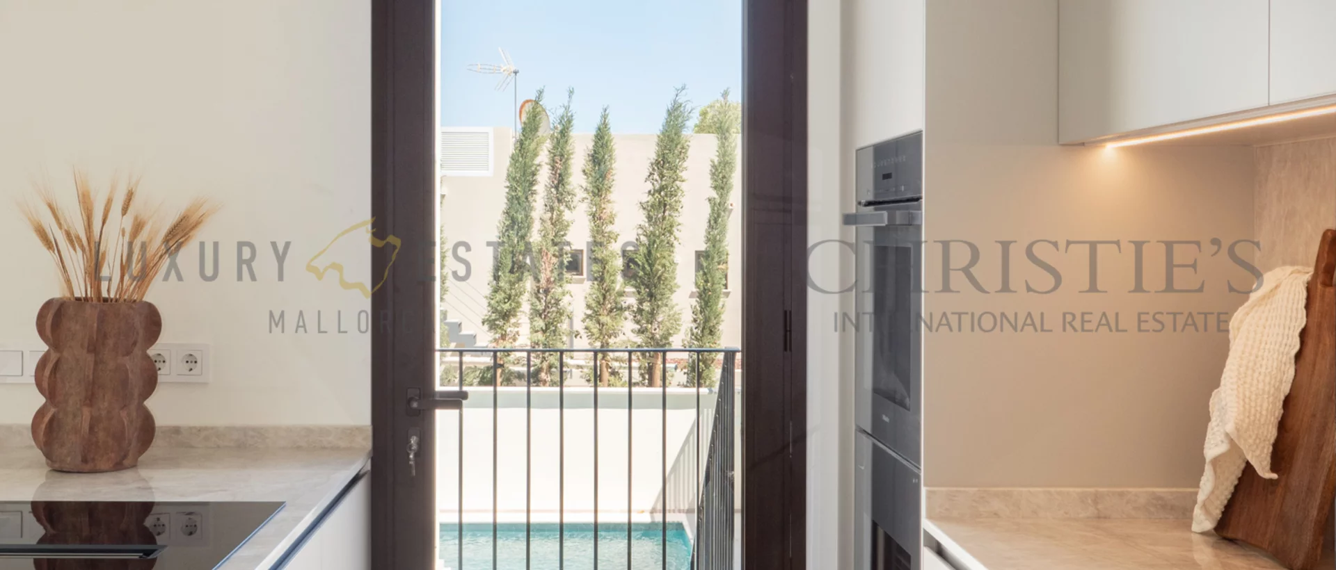 neubauvilla in genova mit meerblick und pool