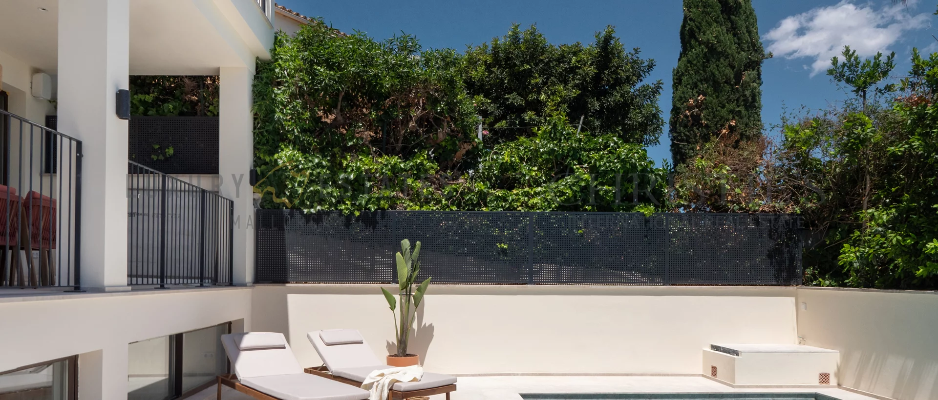 neubauvilla in genova mit meerblick und pool