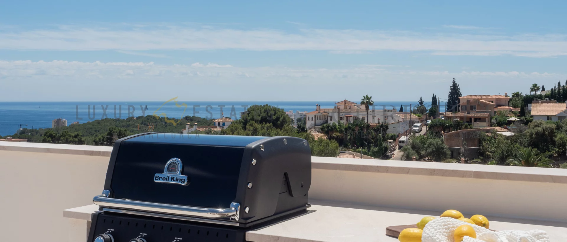 neubauvilla in genova mit meerblick und pool