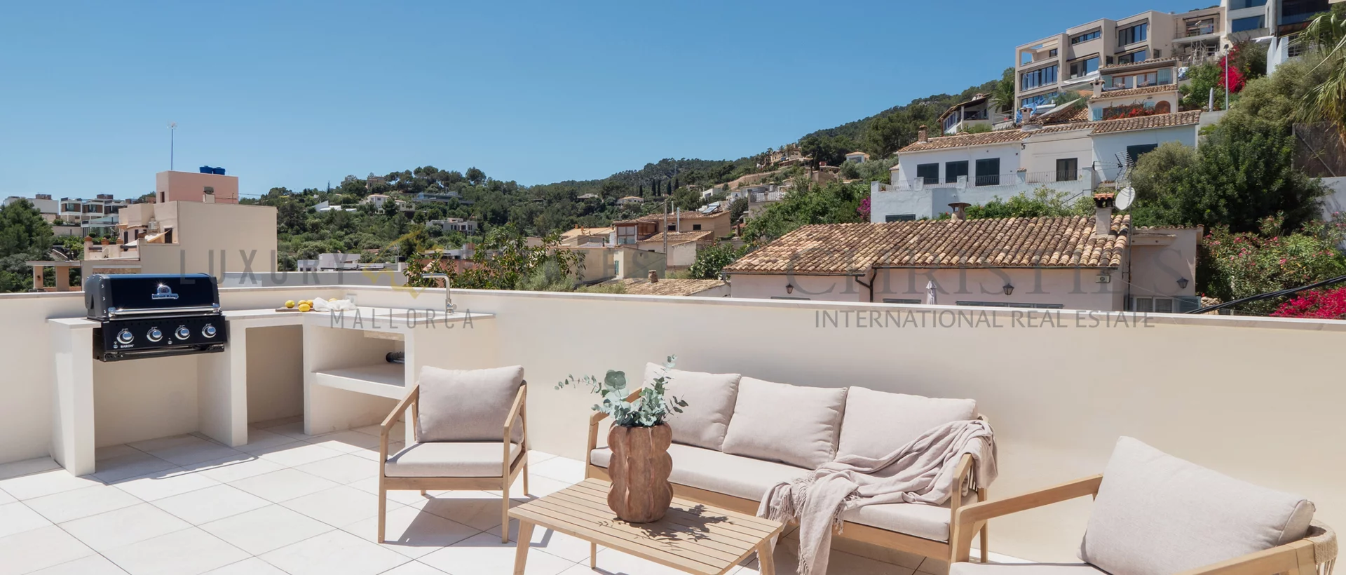 neubauvilla in genova mit meerblick und pool