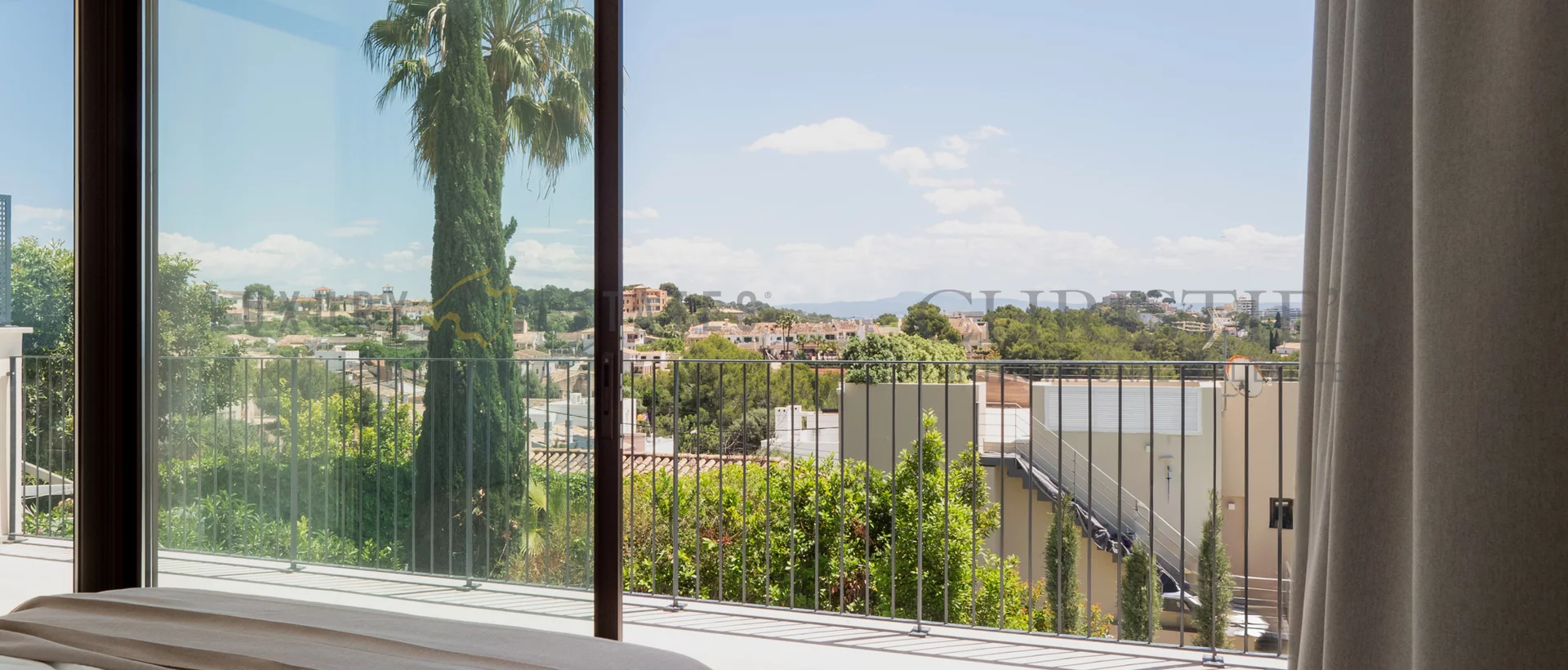 neubauvilla in genova mit meerblick und pool