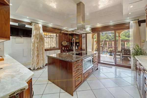 herrschaftliche villa in puerto de andratx auf la mola mit meerblick kaufen   küche