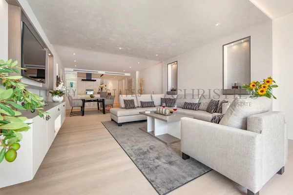 moderno apartamento en el centro de puerto de andratx con vistas al puerto y piscina comunitaria 4