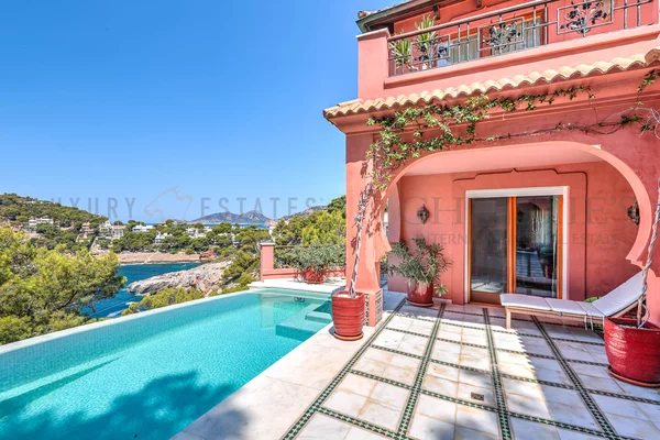 mediterranean style villa frontline sea access 16