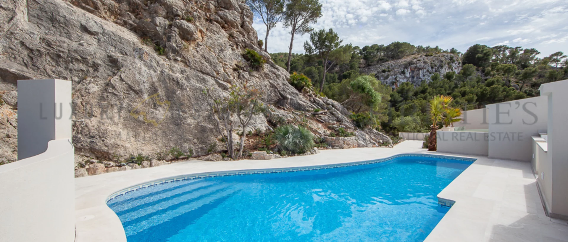 kernsaniertes reihenhaus in puerto de andratx mit hafenblick und privatpool 3