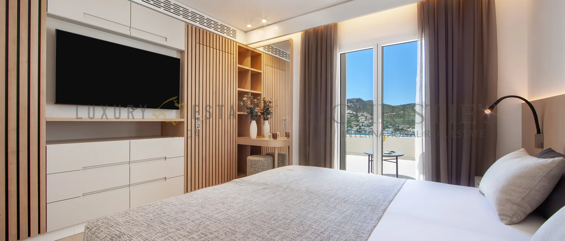 kernsaniertes reihenhaus in puerto de andratx mit hafenblick und privatpool 10