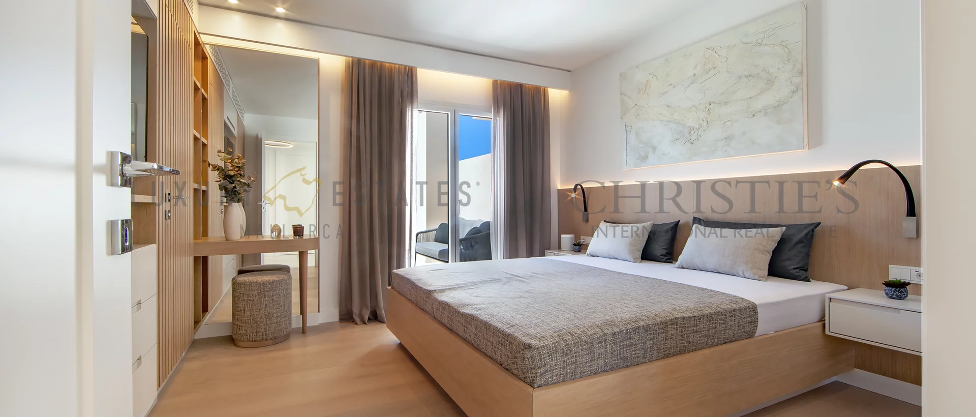 kernsaniertes reihenhaus in puerto de andratx mit hafenblick und privatpool 11