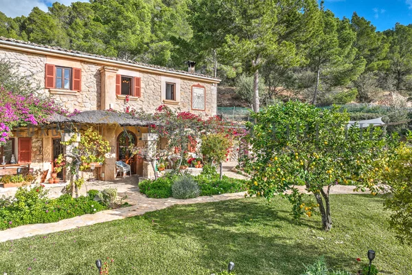 finca de piedra mallorca s'arraco 7