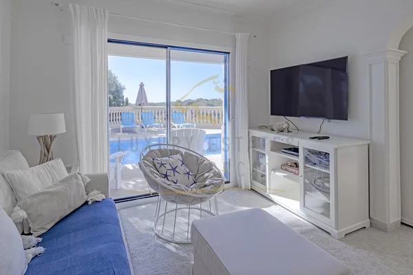 chalet reformado en cala pi en primera línea de mar con licencia de alquiler vacacional 6