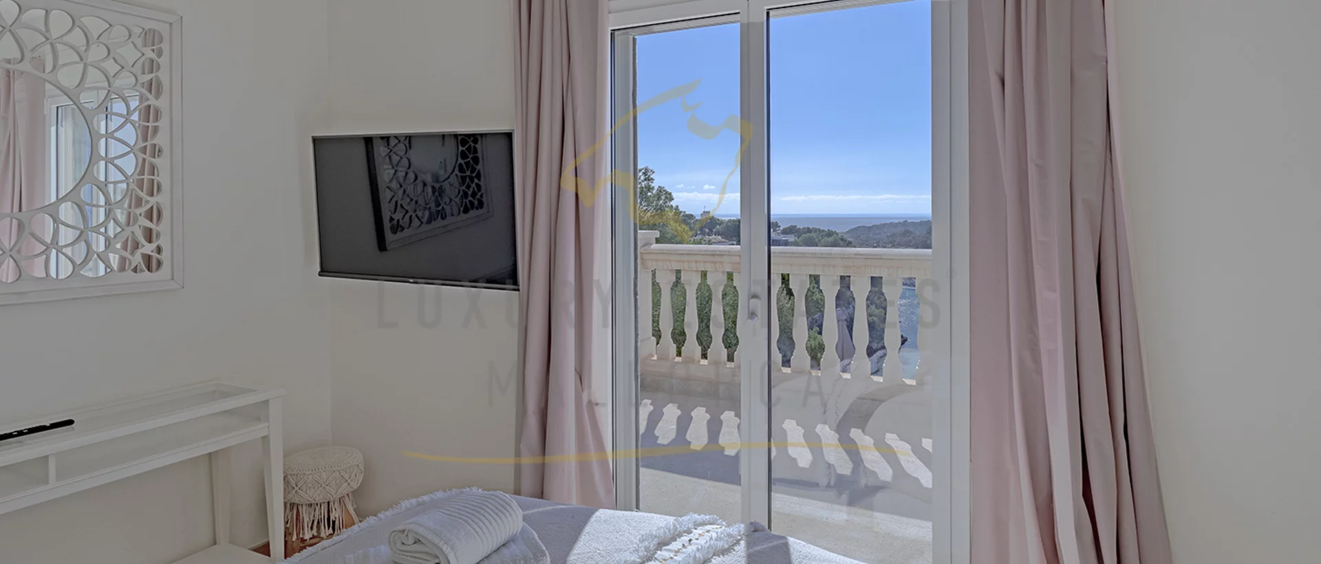 renovierte villa in cala pi in erster meereslinie mit ferienvermietlizenz 13