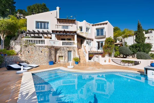 villa mediterránea en porto de andratx con vistas al puerto 2