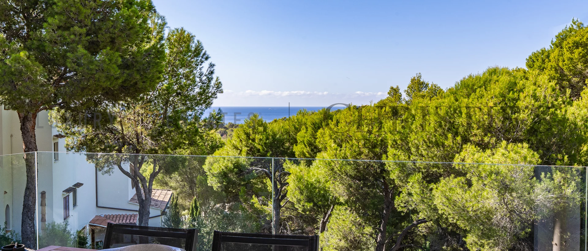 villa en paguera en una zona tranquila con vistas al mar y licencia de alquiler 6