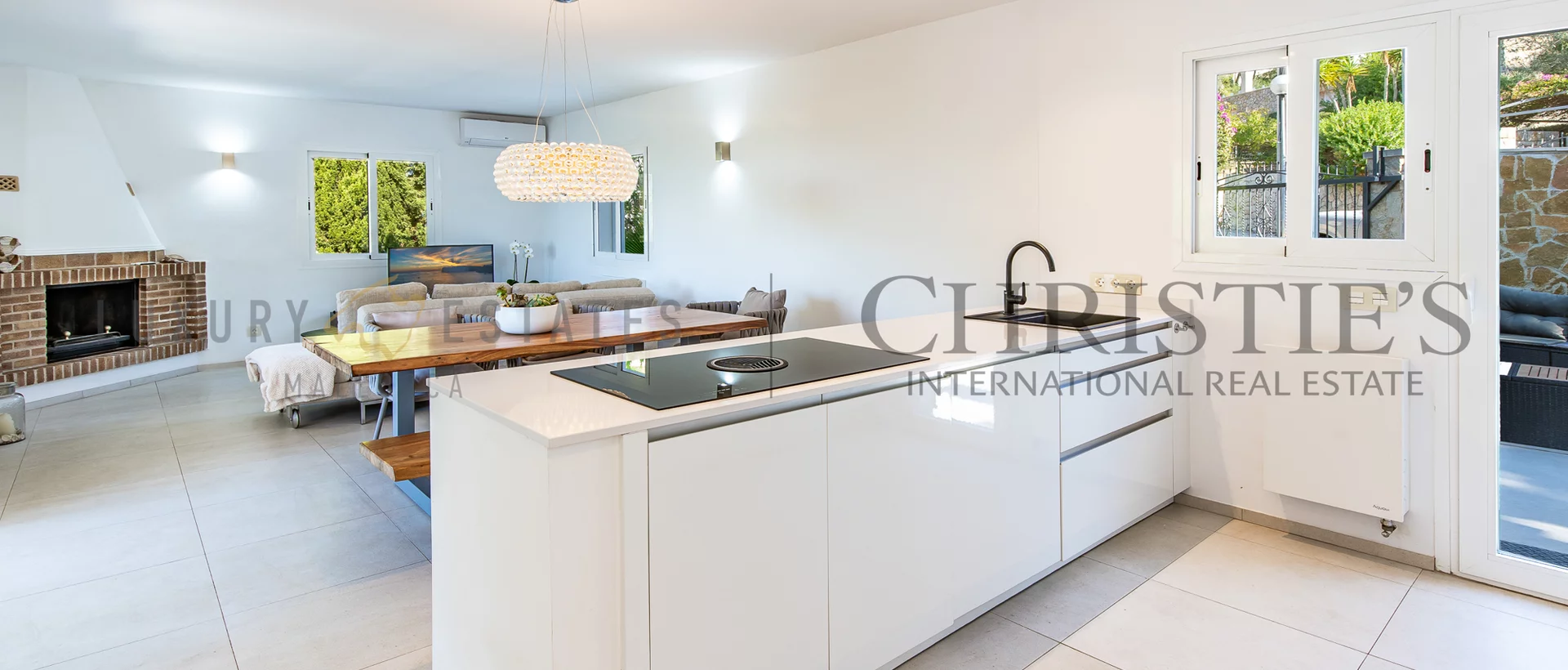 villa en paguera en una zona tranquila con vistas al mar y licencia de alquiler 8