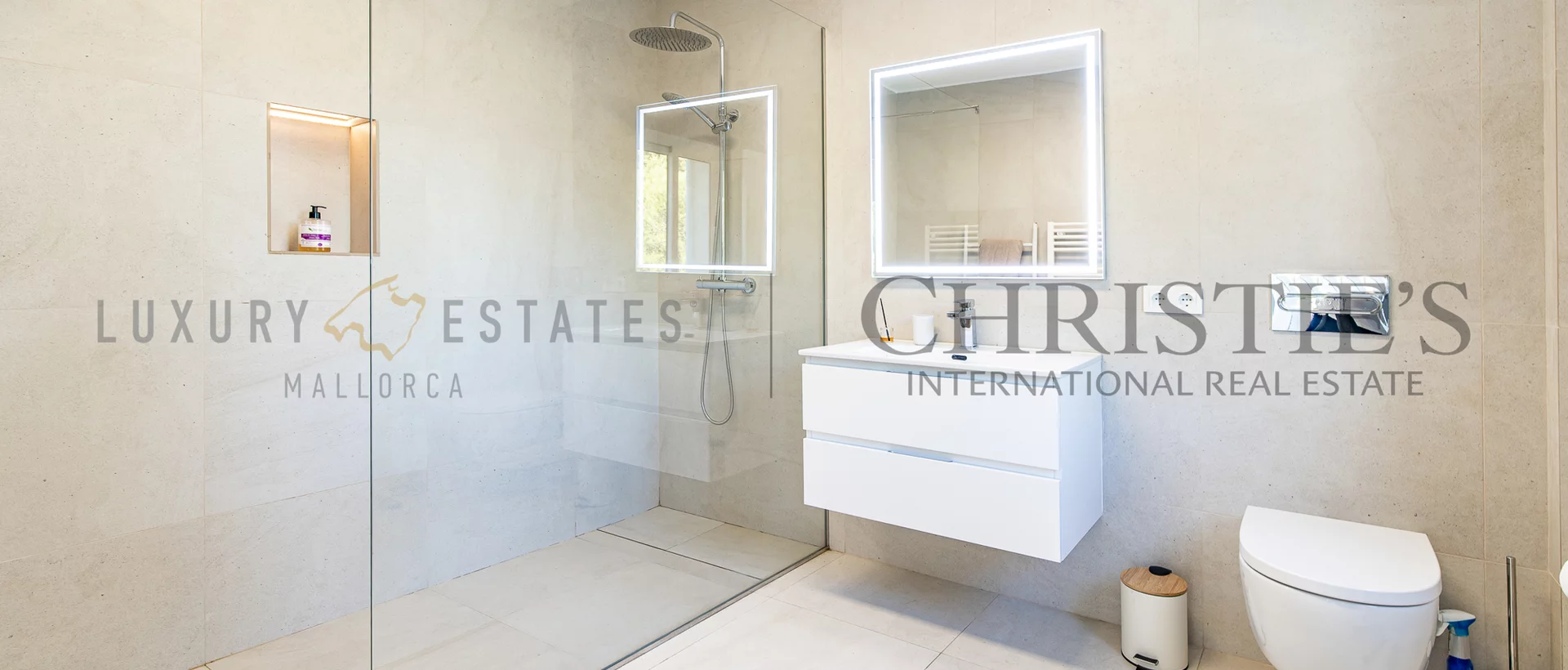 villa en paguera en una zona tranquila con vistas al mar y licencia de alquiler 17