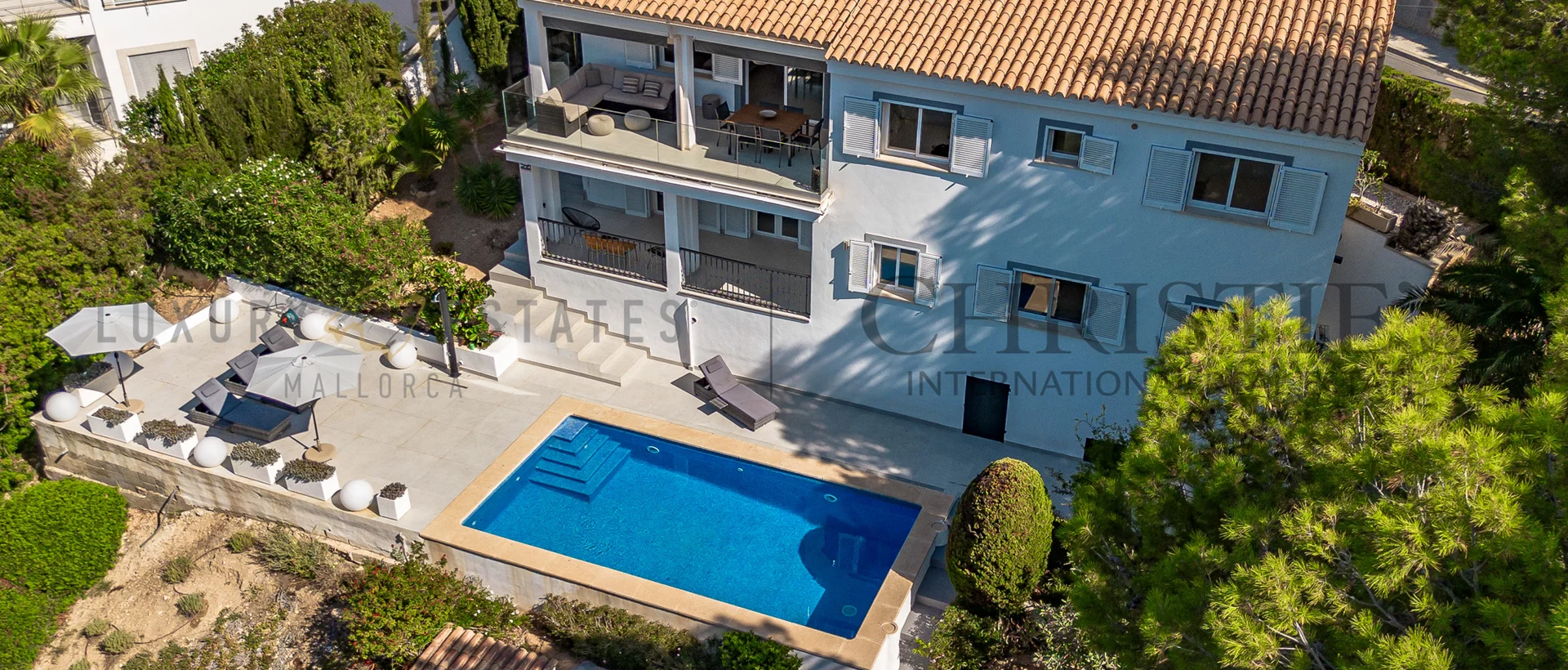 villa en paguera en una zona tranquila con vistas al mar y licencia de alquiler 18