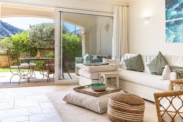 apartamento en port andratx con jardín privado en una exclusiva urbanización 2