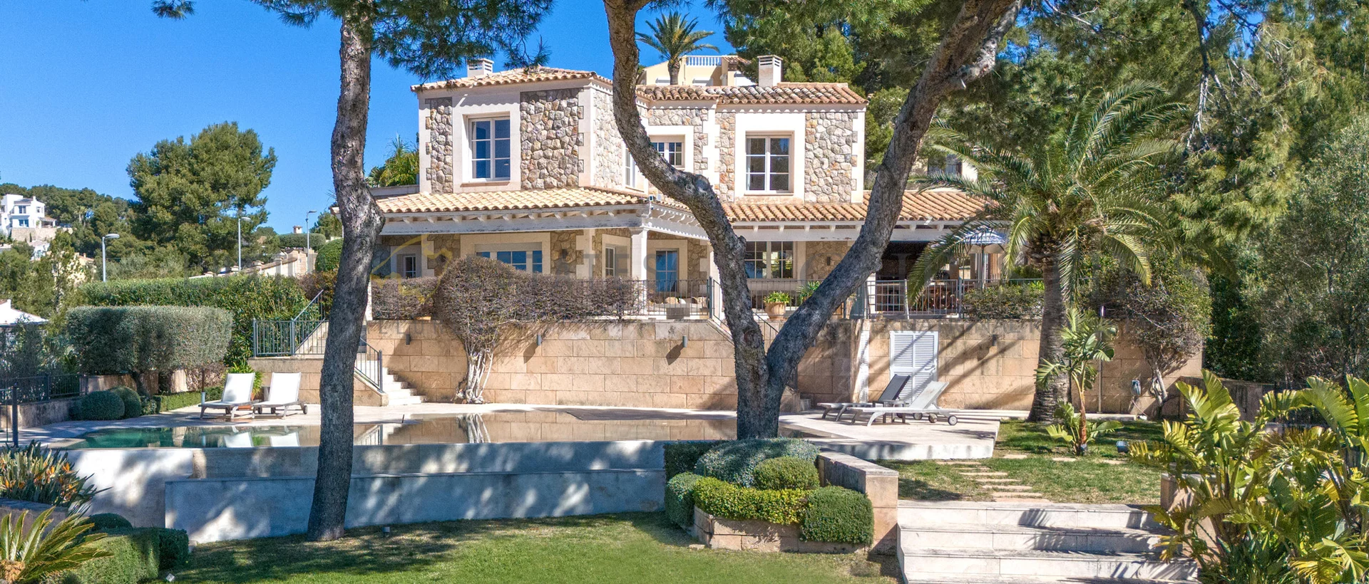 christies_antratx_bali_ (9)